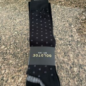 COPY - GoldToe socks